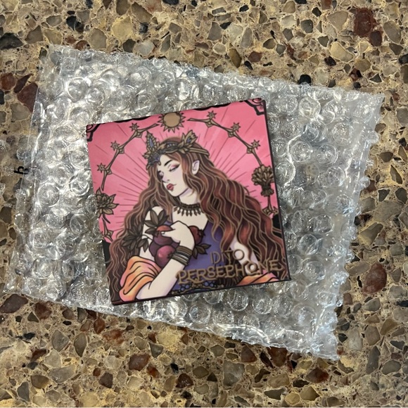 5/$12 eyeshadow by Dito Cosmetics - Picture 2 of 2